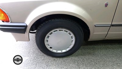 Lot 66 - 1983 FORD ESCORT GHIA