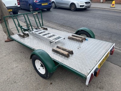 Lot 274 - 2 BIKE TRAILER AND RAMP