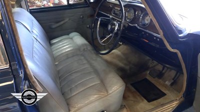 Lot 698 - 1962 AUSTIN A110 WESTMINSTER