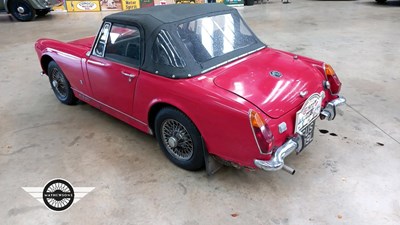 Lot 438 - 1972 MG MIDGET