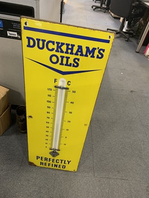 Lot 276 - DUCKHAMS OIL ENAMEL THERMOMETER