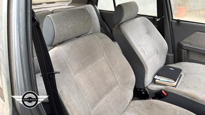 Lot 372 - 1988 PEUGEOT 309 GL