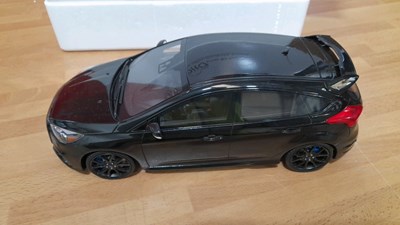 Lot 121 - FORD FOCUS RS 2018, 1.18 SCALE MODEL IN BLACK BY OTTO MODELS
