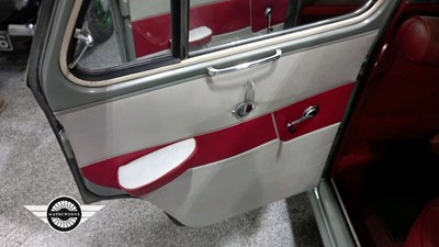 Lot 378 - 1957 AUSTIN WESTMINSTER A105