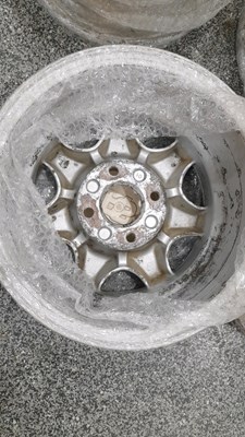 Lot 51 - 5 X FORD RS ALLOY WHEEL RIMS