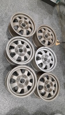 Lot 527 - 6 X PORSCHE 924/944 ALLOY WHEEL RIMS