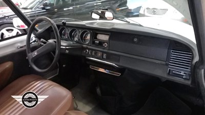 Lot 394 - 1973 CITROEN DS 20 SEMI AUTOMATIC