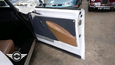 Lot 394 - 1973 CITROEN DS 20 SEMI AUTOMATIC