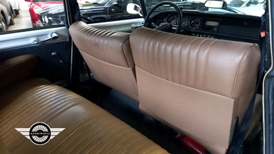 Lot 394 - 1973 CITROEN DS 20 SEMI AUTOMATIC