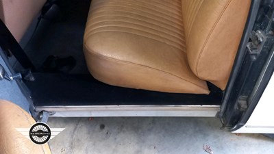 Lot 394 - 1973 CITROEN DS 20 SEMI AUTOMATIC
