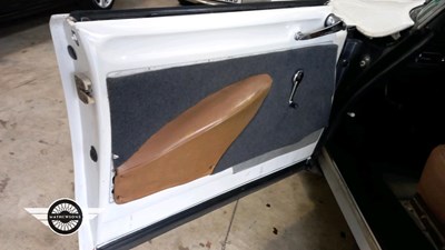 Lot 394 - 1973 CITROEN DS 20 SEMI AUTOMATIC