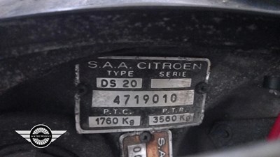 Lot 394 - 1973 CITROEN DS 20 SEMI AUTOMATIC