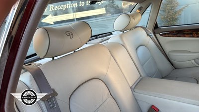 Lot 138 - 1998 DAIMLER SUPER V8 AUTO