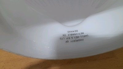 Lot 37 - SHELL DIESOLINE GLASS GLOBE