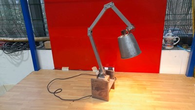 Lot 863 - MACHINE/LATHE LAMP ON BASE
