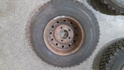 Lot 243 - 5 X LAND ROVER WOLF WHEELS & TYRES 7.50 R 16C