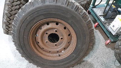 Lot 243 - 5 X LAND ROVER WOLF WHEELS & TYRES 7.50 R 16C