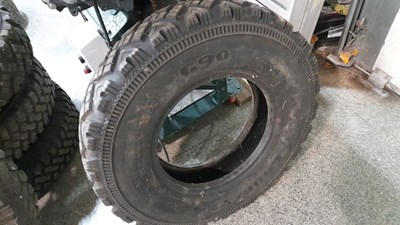 Lot 243 - 5 X LAND ROVER WOLF WHEELS & TYRES 7.50 R 16C