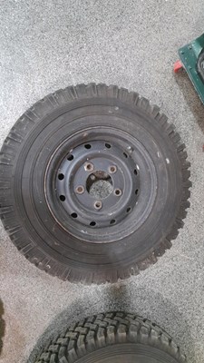 Lot 243 - 5 X LAND ROVER WOLF WHEELS & TYRES 7.50 R 16C