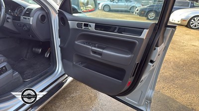 Lot 254 - 2008 VOLKSWAGEN TOUAREG ALT V10 313 A