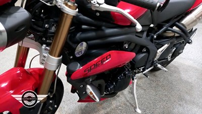 Lot 26 - 2011 TRIUMPH SPEED TRIPLE 1050