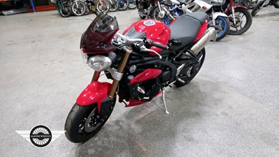 Lot 26 - 2011 TRIUMPH SPEED TRIPLE 1050
