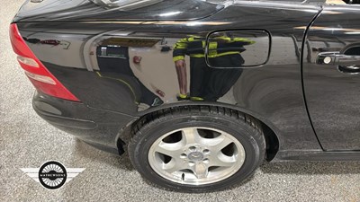 Lot 348 - 2002 MERCEDES SLK 230 KOMPRESSOR