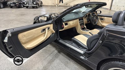Lot 348 - 2002 MERCEDES SLK 230 KOMPRESSOR