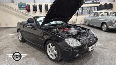 Lot 348 - 2002 MERCEDES SLK 230 KOMPRESSOR