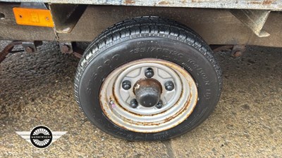 Lot 60 - IFOR WILLIAMS BEAVERTAIL TRAILER