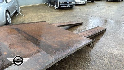 Lot 60 - IFOR WILLIAMS BEAVERTAIL TRAILER