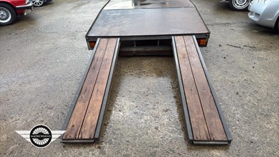 Lot 60 - IFOR WILLIAMS BEAVERTAIL TRAILER