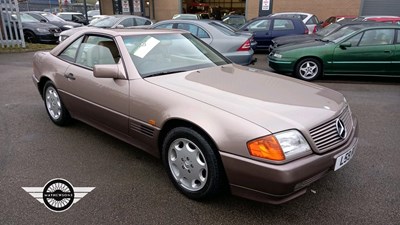 Lot 414 - 1994 MERCEDES SL280 AUTO
