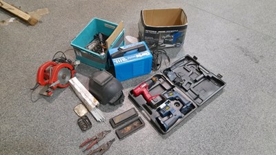 Lot 471 - ARC WELDER WITH VISOR & ASSORTED POWER TOOLS