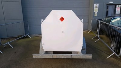 Lot 115 - 1000 L BUNDED DIESEL BOWSER