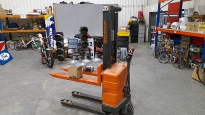 Lot 241 - ROBUR ELECTRIC FORK LIFT , TYPE B691500 1000KG LIFT