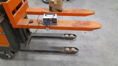 Lot 241 - ROBUR ELECTRIC FORK LIFT , TYPE B691500 1000KG LIFT