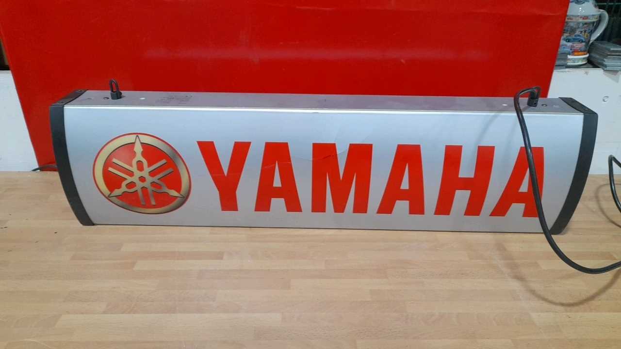 Lot 301 - YAMAHA DEALER LIGHT UP SIGN , DOUBLE SIDED 31" X 9"