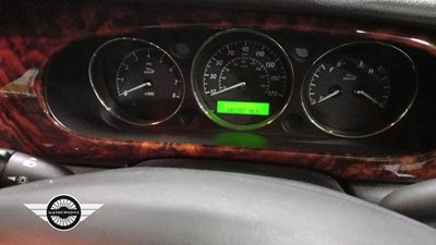 Lot 850 - 2005 JAGUAR XJ8 V8 SPORT AUTO
