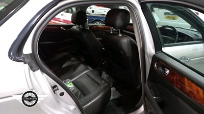 Lot 850 - 2005 JAGUAR XJ8 V8 SPORT AUTO