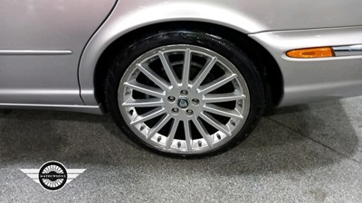 Lot 850 - 2005 JAGUAR XJ8 V8 SPORT AUTO