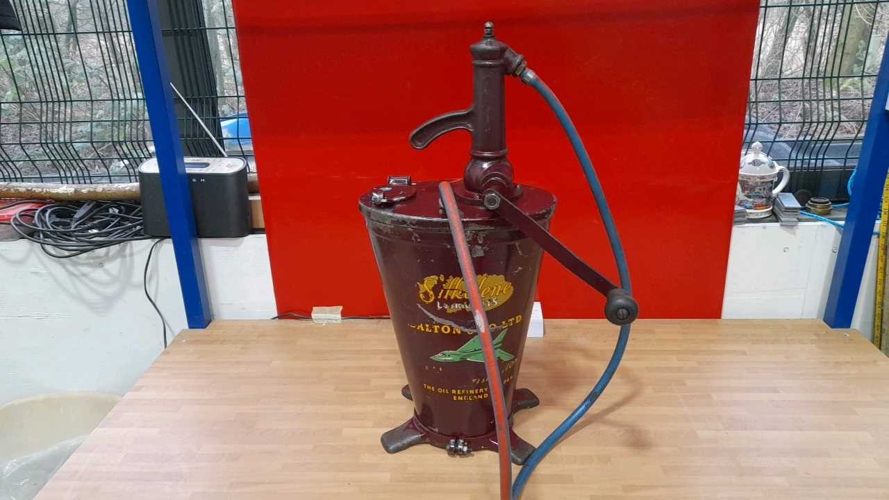 Lot 87 - RARE SILKOLINE / ERF GEAR OIL PUMP