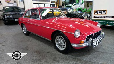 Lot 662 - 1971 MG B GT
