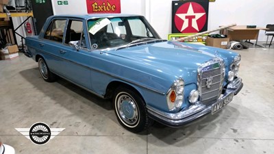 Lot 894 - 1972 MERCEDES 280 SE
