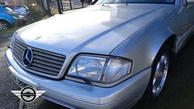 Lot 882 - 1998 MERCEDES SL 320 AUTO