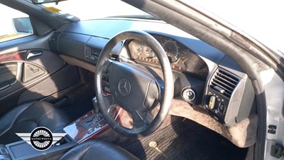 Lot 882 - 1998 MERCEDES SL 320 AUTO