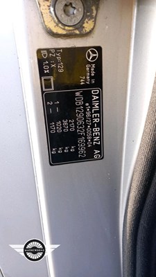 Lot 882 - 1998 MERCEDES SL 320 AUTO