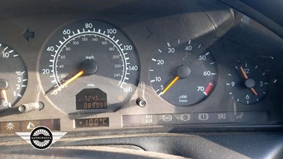 Lot 882 - 1998 MERCEDES SL 320 AUTO