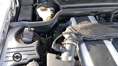 Lot 882 - 1998 MERCEDES SL 320 AUTO