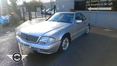 Lot 882 - 1998 MERCEDES SL 320 AUTO